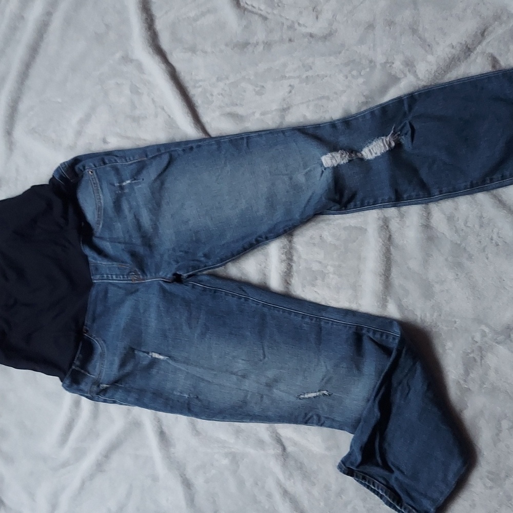 Ingrid and Isabel Materntiy Jeans size 28